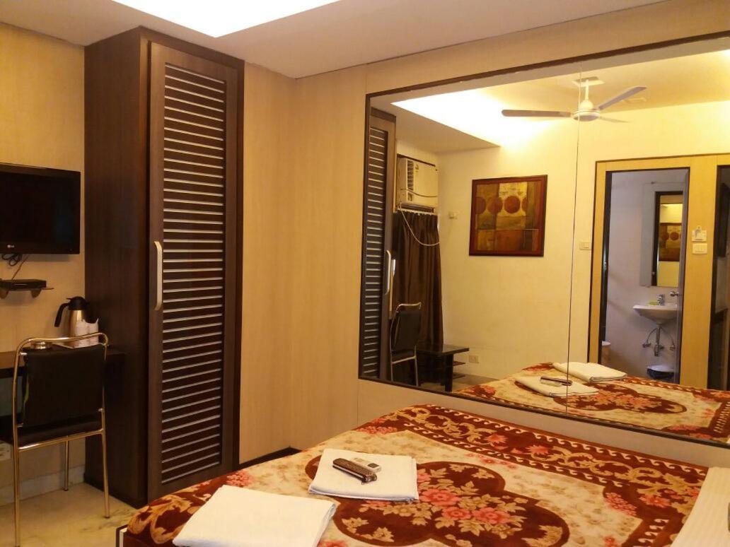 Hotel Esteem Kalkutta Kültér fotó