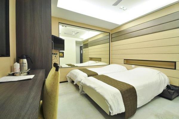 Hotel Esteem Kalkutta Kültér fotó