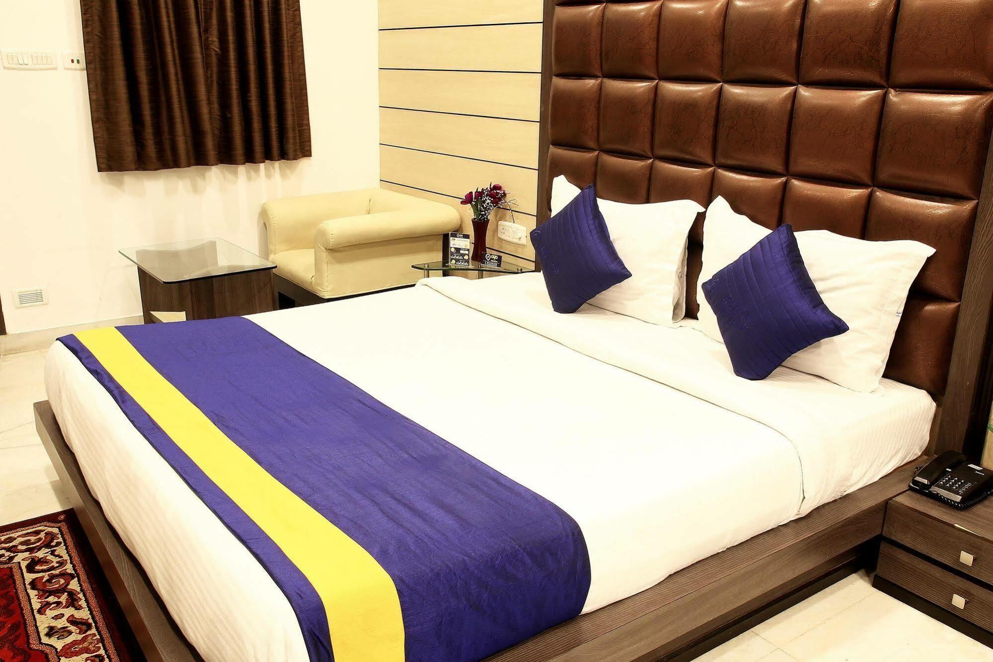 Hotel Esteem Kalkutta Kültér fotó